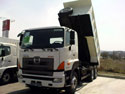 HINO 700